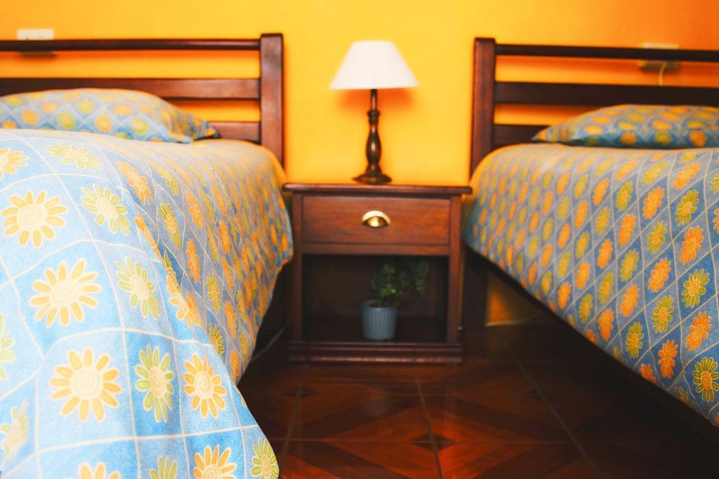 באניוס Hostal Timara מראה חיצוני תמונה